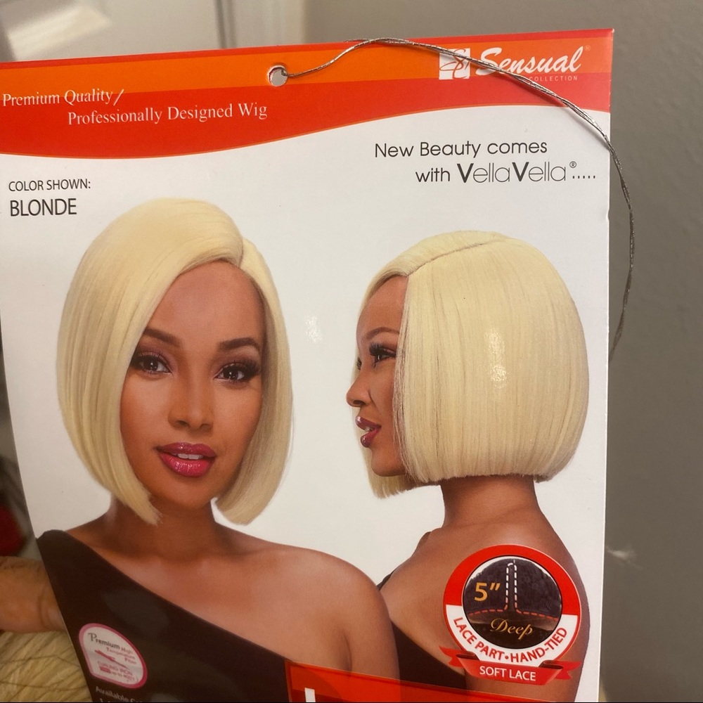 Blonde bob